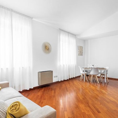 Central Luxurious Apartment Duomo A/C-Wi-Fi Free Milan Exterior photo